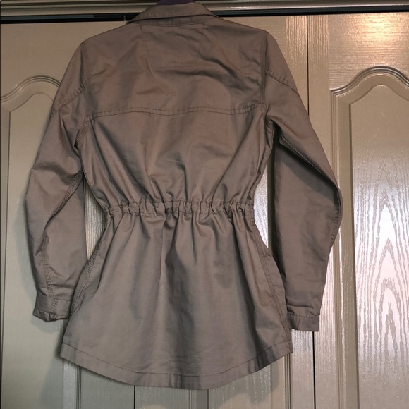 Light weight canvas Carhartt jacket - Picture 3 of 4